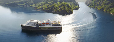 Havila Castor in Trollfjorden